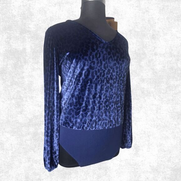 Torrid Blue Velvet Leopard Bodysuit – Size 2 (2X) Glam Grunge Vibes - Picture 5 of 6